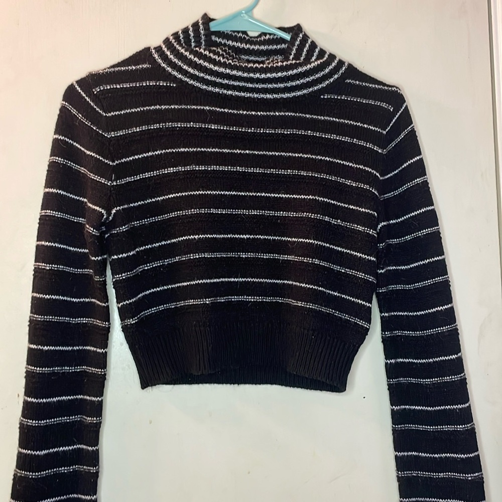 Long sleeve Horizontal stripe shirt